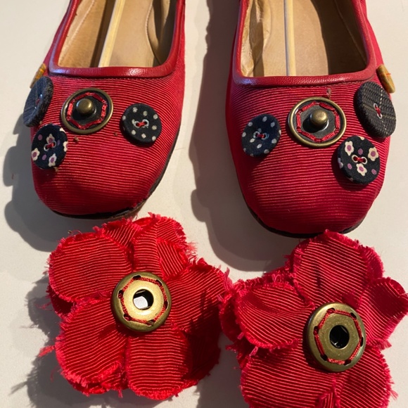 Shoes - Picture 5 of 8